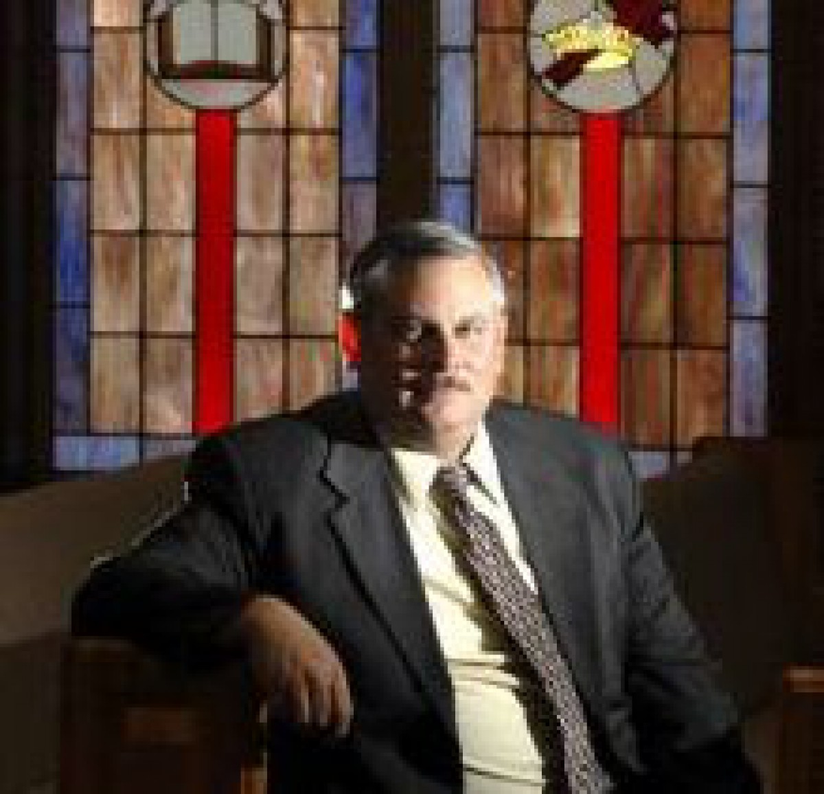 Glenn Guest afirma ca societatea  va implini profetia biblica