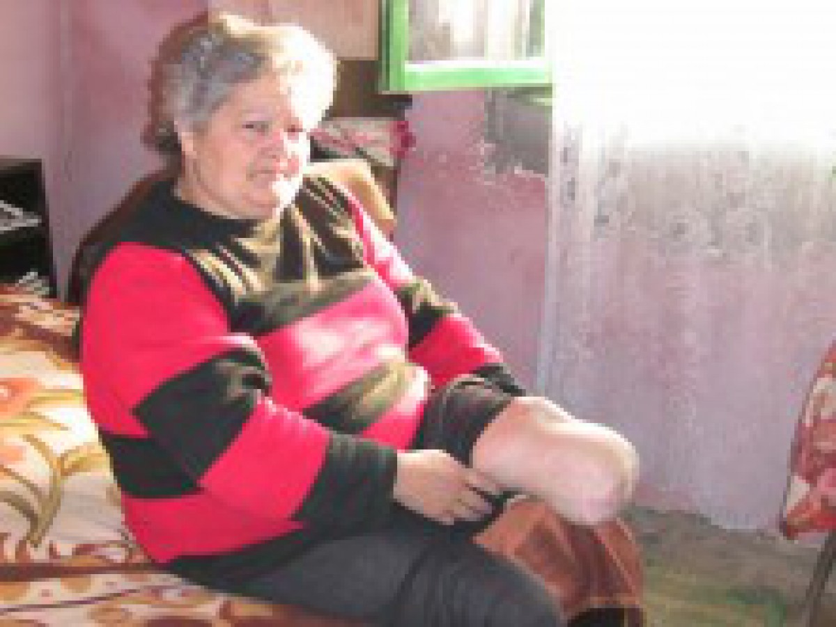 Mama Alexandrei merge acum din nou cu ajutorul unei proteze
