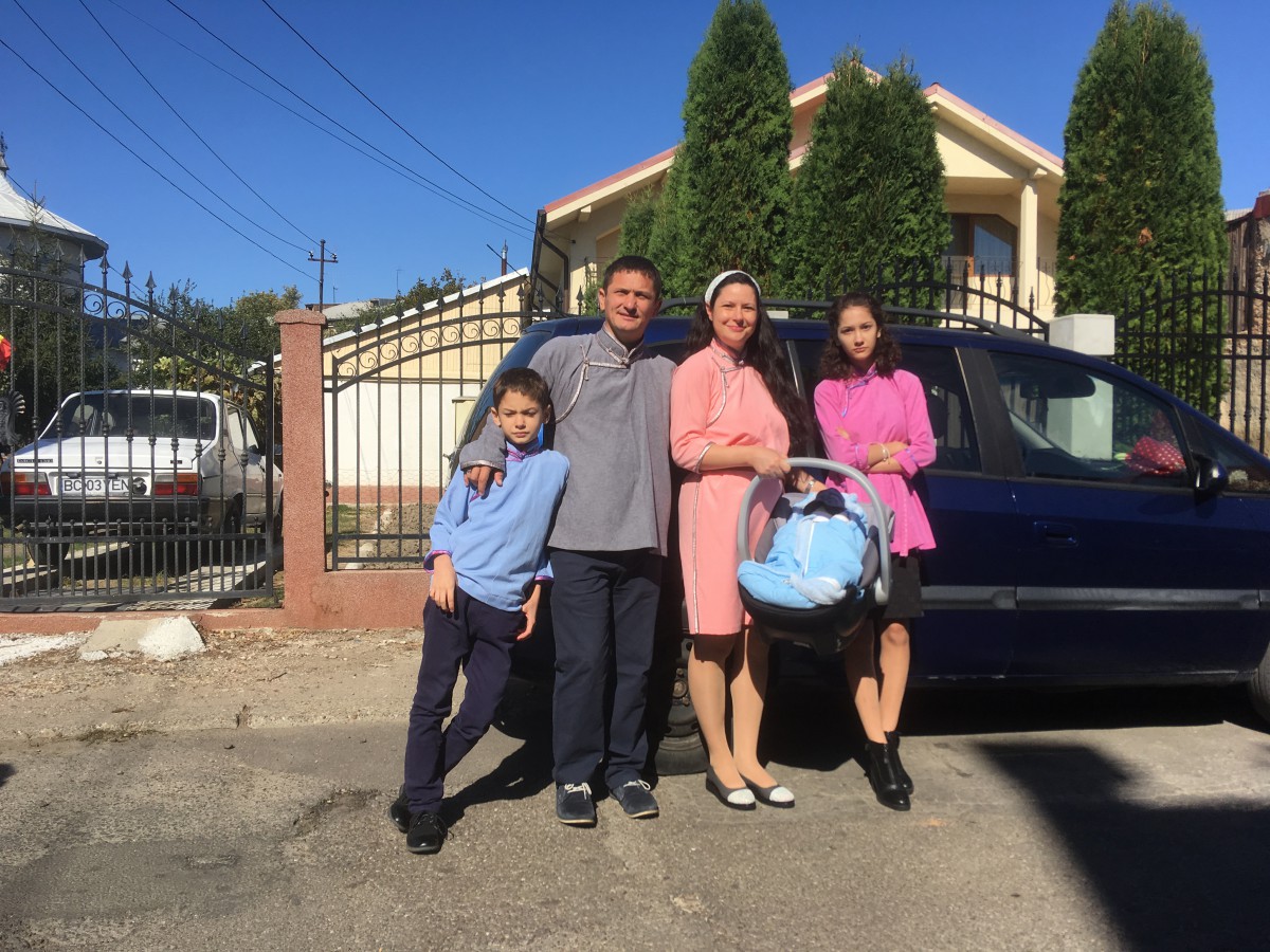 Familia lărgită - Familia Lețu