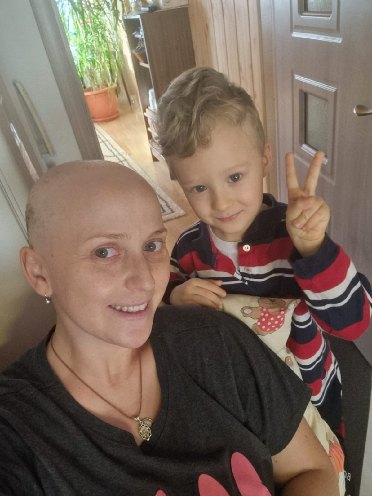 Alexandra, mamă și soție devotată, are nevoie de ajutorul nostru!